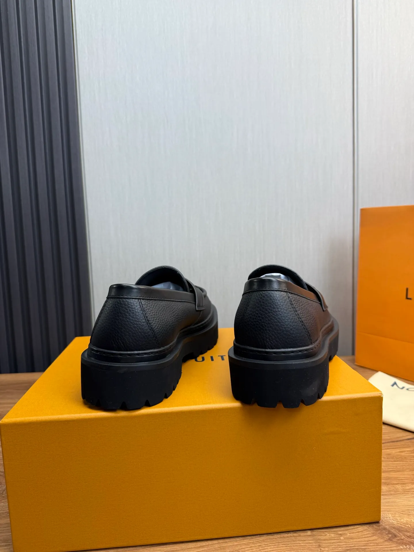 Men's shoes 💰640💰 LV. - Men's business casual leather shoes, top quality cow products. 1:1 shipment ⬆️Luxury and noble 👞All imported original brand leather materials, just to create a more comfortable wearing experience, upper: original cowhide ➕Imported full cow lining, original outsole ✔️36-45 (38.45 non-refundable)